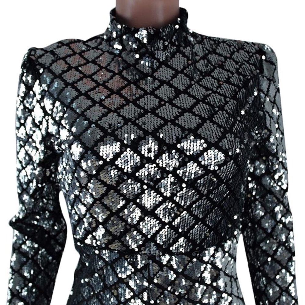 ❌SOLD ❌ Silver sequin romper / bodysuit